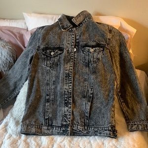 Grey/black jean jacket